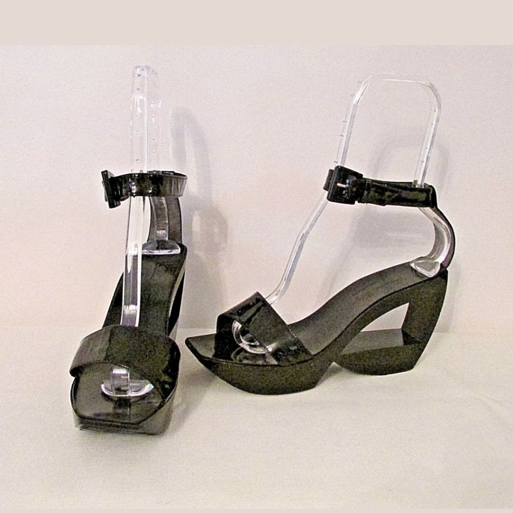 Robert Clergy Patent Avant Garde Black Sandals 8.5